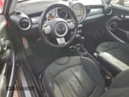 ✅ 2009 MINI Hardtop S • VIN: WMWMF73509TW84198 • Лот: 94885835. Опубликован ранее на Copart с пробегом 110 095 миль. Бесплатный доступ к архиву аукционных продаж из США и подробный отчёт об истории автомобиля на DreamBid. Изображение 8.