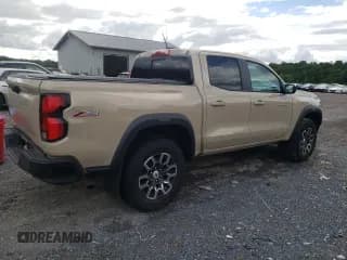 ✅ 2023 Chevrolet Colorado 4WD Z71 • VIN: 1GCPTDEK7P1194005 • Лот: 67536574. Опубликован ранее на Copart с пробегом 12 760 миль. Бесплатный доступ к архиву аукционных продаж из США и подробный отчёт об истории автомобиля на DreamBid. Изображение 3.