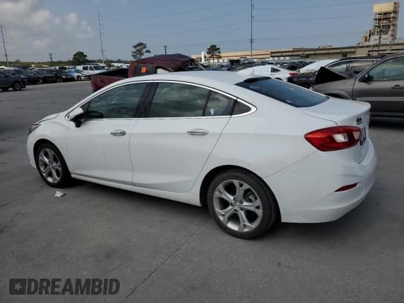 ✅ 2017 Chevrolet Cruze Premier • VIN: 1G1BF5SM3H7209555 • Лот: 43623223. Опубликован ранее на Copart с пробегом 95 320 миль. Бесплатный доступ к архиву аукционных продаж из США и подробный отчёт об истории автомобиля на DreamBid. Изображение 2.