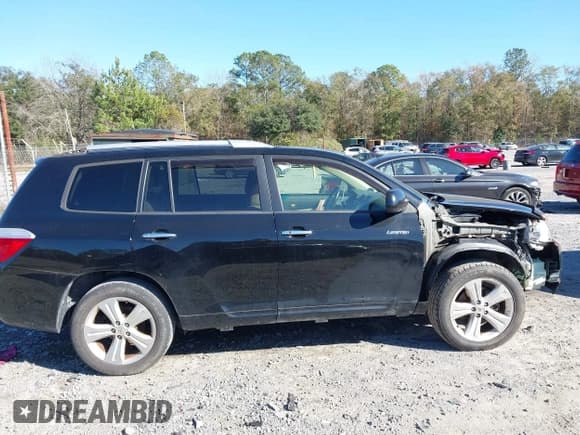 ✅ 2008 Toyota Highlander Limited • VIN: JTEDS42A382003138 • Lot: 43787827. Wystawiony na IAAI z przebiegiem 167 506 mil. Bezpłatny archiwum sprzedaży aukcyjnych z USA i szczegółowy raport historii pojazdu na DreamBid. Zdjęcie 13.