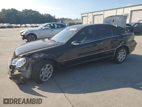 ✅ 2005 Mercedes-Benz C 320 • VIN: WDBRF84J25F709555 • Lot: 81077305. Wystawiony na Copart z przebiegiem 189 424 mil. Bezpłatny archiwum sprzedaży aukcyjnych z USA i szczegółowy raport historii pojazdu na DreamBid. Zdjęcie 1.