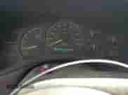 2001 Chevrolet Silverado 1500 LT z VIN 1GCEC19T41Z189653, wystawiony jako Copart lot #49685925 z przebiegiem 393 922 mil mil oraz Szkoda całkowita • Salvage title. Historia ofert i sprzedaży dostępna na DreamBid. Obrazek 9.