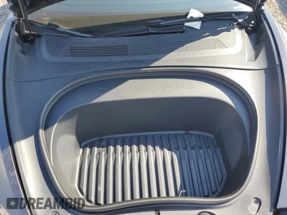 ✅ 2024 Tesla Model 3 Performance • VIN: 5YJ3E1ET8RF853607 • Лот: 80516265. Опубликован ранее на Copart с пробегом 11 628 миль. Бесплатный доступ к архиву аукционных продаж из США и подробный отчёт об истории автомобиля на DreamBid. Изображение 12.