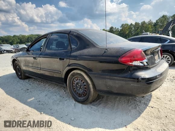 ✅ 2006 Ford Taurus SE • VIN: 1FAHP53U86A119563 • Lot: 70902275. Listed on Copart with 154,870 mi. Free auction sales archive from the USA and detailed vehicle history report at DreamBid. Image 2.
