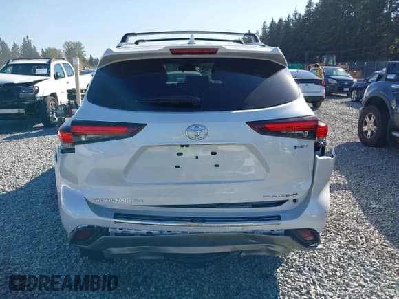 ✅ 2025 Toyota Highlander Hybrid Platinum • VIN: 5TDEBRCH1SS673871 • Лот: 43303856. Опубликован ранее на IAAI с пробегом 5 248 миль. Бесплатный доступ к архиву аукционных продаж из США и подробный отчёт об истории автомобиля на DreamBid. Изображение 6.