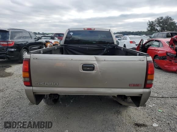 ✅ 2002 GMC Sierra 1500 SLE • VIN: 1GTEC14T22Z234775 • Lot: 41642435. Wystawiony na Copart z przebiegiem 208 238 mil. Bezpłatny archiwum sprzedaży aukcyjnych z USA i szczegółowy raport historii pojazdu na DreamBid. Zdjęcie 6.