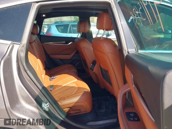 ✅ 2018 Maserati Levante GranLusso • VIN: ZN661XUL1JX259530 • Лот: 41915435. Опубликован ранее на IAAI с пробегом 49 850 миль. Бесплатный доступ к архиву аукционных продаж из США и подробный отчёт об истории автомобиля на DreamBid. Изображение 8.