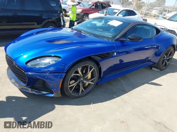 ✅ 2019 Aston Martin DBS Superleggera • VIN: SCFRMHAV4KGR00755 • Лот: 43236782. Опубликован ранее на IAAI с пробегом 18 962 миль. Бесплатный доступ к архиву аукционных продаж из США и подробный отчёт об истории автомобиля на DreamBid. Изображение 17.