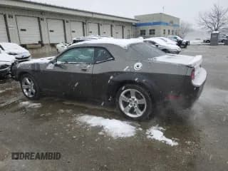 ✅ 2009 Dodge Challenger R/T • VIN: 2B3LJ54T29H503261 • Lot: 43987605. Wystawiony na Copart z przebiegiem 184 812 mil. Bezpłatny archiwum sprzedaży aukcyjnych z USA i szczegółowy raport historii pojazdu na DreamBid. Zdjęcie 2.