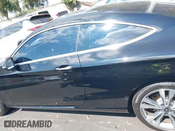 ✅ 2020 Mercedes-Benz C 300 • VIN: WDDWJ8DB6LF933166 • Lot: 42732652. Listed on IAAI with 57,560 mi. Free auction sales archive from the USA and detailed vehicle history report at DreamBid. Image 15.