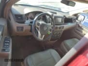 ✅ 2011 Volkswagen Routan SE • VIN: 2V4RW3DG8BR691470 • Lot: 71763934. Wystawiony na Copart z przebiegiem 175 852 mil. Bezpłatny archiwum sprzedaży aukcyjnych z USA i szczegółowy raport historii pojazdu na DreamBid. Zdjęcie 8.