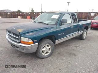 ✅ 1997 Dodge Dakota • VIN: 1B7GG23Y4VS160613 • Lot: 42558904. Wystawiony na IAAI z przebiegiem 131 121 mil. Bezpłatny archiwum sprzedaży aukcyjnych z USA i szczegółowy raport historii pojazdu na DreamBid. Zdjęcie 2.