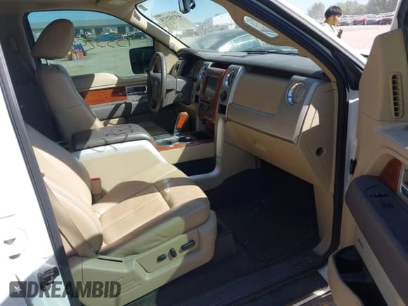 ✅ 2009 Ford F-150 XL • VIN: 1FTPW14V89FA63060 • Lot: 43352574. Wystawiony na IAAI z przebiegiem 205 220 mil. Bezpłatny archiwum sprzedaży aukcyjnych z USA i szczegółowy raport historii pojazdu na DreamBid. Zdjęcie 5.