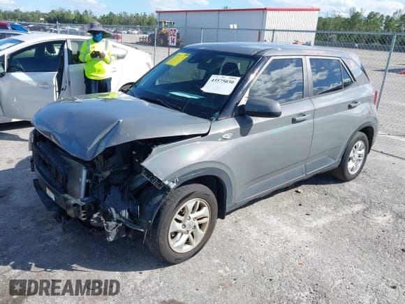 ✅ 2021 Hyundai Venue SE • VIN: KMHRB8A32MU109370 • Lot: 43575030. Listed on IAAI with 48,985 mi. Free auction sales archive from the USA and detailed vehicle history report at DreamBid. Image 2.