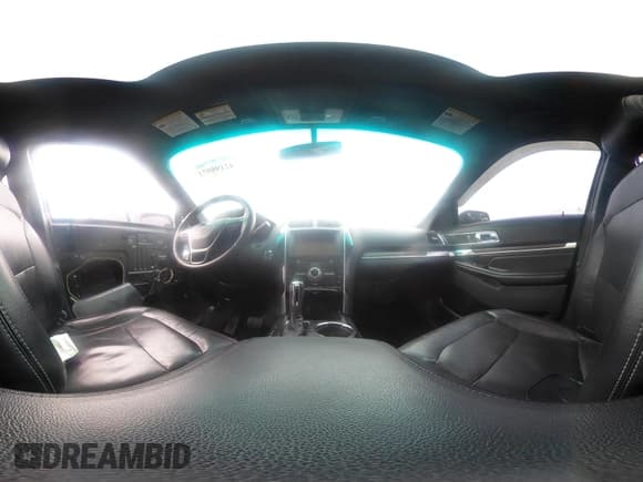 ✅ 2016 Ford Explorer Limited • VIN: 1FM5K8F84GGA98250 • Lot: 42198971. Wystawiony na IAAI z przebiegiem 188 812 mil. Bezpłatny archiwum sprzedaży aukcyjnych z USA i szczegółowy raport historii pojazdu na DreamBid. Zdjęcie 18.