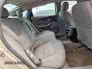 2015 Chevrolet Impala LS z VIN 2G11Z5SL7F9115779, wystawiony jako Copart lot #91100545 z przebiegiem 175 644 mil mil oraz Czysty tytuł • Clean title. Historia ofert i sprzedaży dostępna na DreamBid. Obrazek 10.