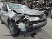 ✅ 2017 Toyota RAV4 LE • VIN: 2T3BFREV4HW603072 • Lot: 43761913. Wystawiony na IAAI z przebiegiem 54 891 mil. Bezpłatny archiwum sprzedaży aukcyjnych z USA i szczegółowy raport historii pojazdu na DreamBid. Zdjęcie 6.