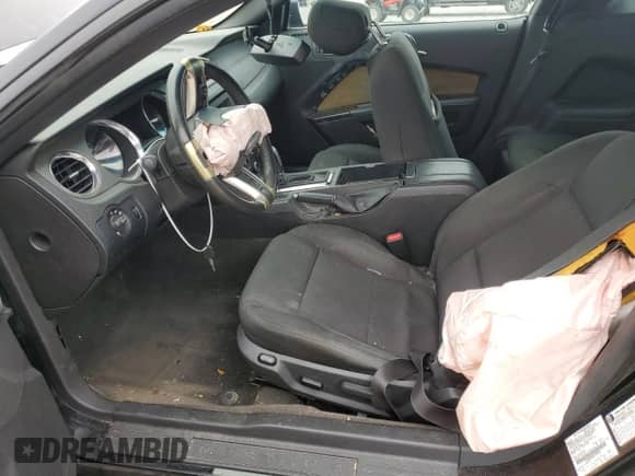 2014 Ford Mustang V6 с VIN 1ZVBP8AM8E5288250, выставлен на аукционе Copart как лот 67745805 с пробегом 135 403 миль миль и Списание • Salvage title. История ставок и продаж доступна на DreamBid. Изображение 7.