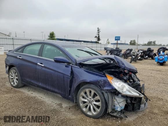 ✅ 2013 Hyundai Sonata SE • VIN: 5NPEC4AC1DH562527 • Лот: 82246545. Опубликован ранее на Copart с пробегом 42 429 миль. Бесплатный доступ к архиву аукционных продаж из США и подробный отчёт об истории автомобиля на DreamBid. Изображение 4.