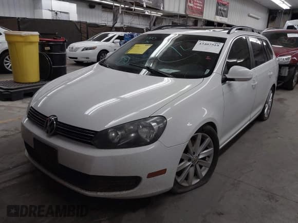 ✅ 2013 Volkswagen Jetta TDI w/Sunroof & Nav • VIN: 3VWPL7AJ7DM670182 • Lot: 43407519. Wystawiony na IAAI z przebiegiem 186 818 mil. Bezpłatny archiwum sprzedaży aukcyjnych z USA i szczegółowy raport historii pojazdu na DreamBid. Zdjęcie 2.