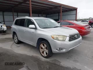 ✅ 2008 Toyota Highlander Sport • VIN: JTEES43A782057237 • Lot: 43888057. Listed on IAAI with 214,901 mi. Free auction sales archive from the USA and detailed vehicle history report at DreamBid. Image 1.