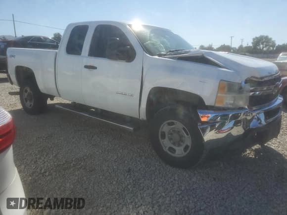 ✅ 2011 Chevrolet Silverado 2500HD Work Truck • VIN: 1GC2KVEG9BZ235369 • Lot: 81783075. Wystawiony na Copart z przebiegiem 276 099 mil. Bezpłatny archiwum sprzedaży aukcyjnych z USA i szczegółowy raport historii pojazdu na DreamBid. Zdjęcie 4.