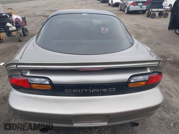 1999 Chevrolet Camaro z VIN 2G1FP22K2X2116432, wystawiony jako IAAI lot #41931771 z przebiegiem 124 879 mil mil oraz . Historia ofert i sprzedaży dostępna na DreamBid. Obrazek 16.