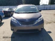 ✅ 2012 Toyota Sienna XLE • VIN: 5TDDK3DC5CS036642 • Lot: 60503325. Wystawiony na Copart z przebiegiem 199 097 mil. Bezpłatny archiwum sprzedaży aukcyjnych z USA i szczegółowy raport historii pojazdu na DreamBid. Zdjęcie 5.