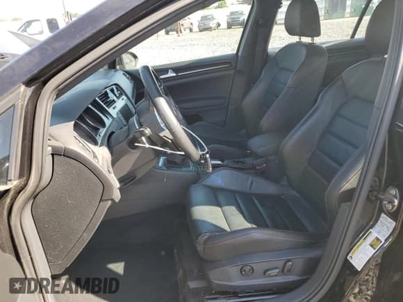 ✅ 2016 Volkswagen Golf GTI S • VIN: 3VW4T7AU4GM009176 • Lot: 72080425. Wystawiony na Copart z przebiegiem 83 329 mil. Bezpłatny archiwum sprzedaży aukcyjnych z USA i szczegółowy raport historii pojazdu na DreamBid. Zdjęcie 7.