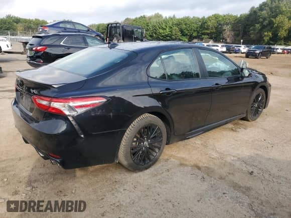 2020 Toyota Camry SE with VIN 4T1G11BK6LU013070, listed as a Copart auction lot 81112515 with 75,909 mi miles and Clean title. Bid and sale history available at DreamBid. Image 3.