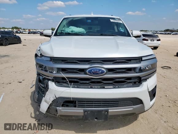 ✅ 2022 Ford Expedition Max XLT • VIN: 1FMJK1HT5NEA03453 • Lot: 71849265. Wystawiony na Copart z przebiegiem 40 064 mil. Bezpłatny archiwum sprzedaży aukcyjnych z USA i szczegółowy raport historii pojazdu na DreamBid. Zdjęcie 5.