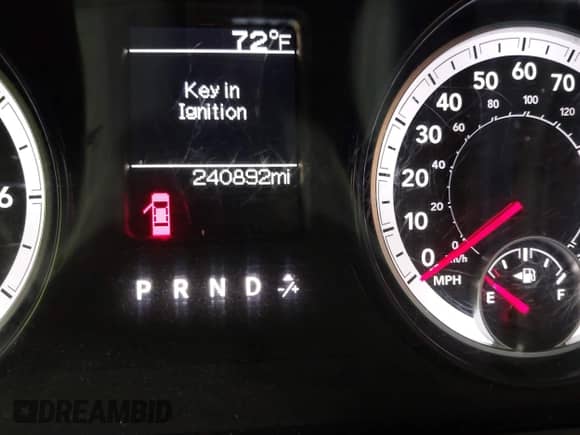 2015 Ram 1500 Express z VIN 1C6RR7FT9FS708212, wystawiony jako IAAI lot #42161725 z przebiegiem 240 892 mil mil oraz . Historia ofert i sprzedaży dostępna na DreamBid. Obrazek 15.