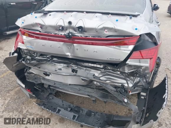 ✅ 2023 Hyundai Elantra Limited • VIN: KMHLP4AG0PU486724 • Лот: 41205012. Опубликован ранее на IAAI с пробегом 23 065 миль. Бесплатный доступ к архиву аукционных продаж из США и подробный отчёт об истории автомобиля на DreamBid. Изображение 17.