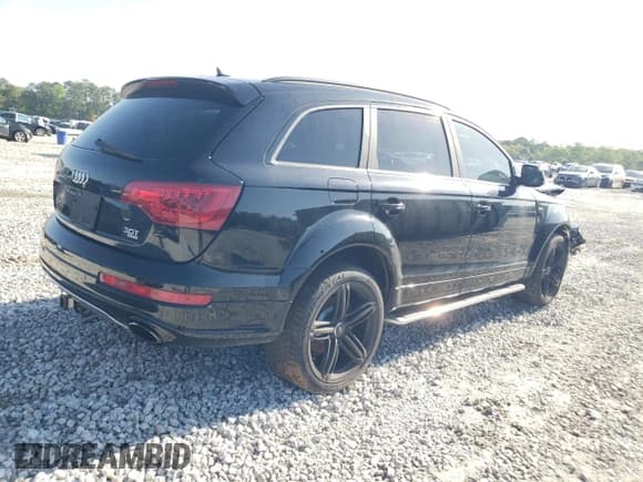 ✅ 2015 Audi Q7 S line Prestige • VIN: WA1DGAFE5FD003977 • Lot: 52365215. Wystawiony na Copart z przebiegiem 176 627 mil. Bezpłatny archiwum sprzedaży aukcyjnych z USA i szczegółowy raport historii pojazdu na DreamBid. Zdjęcie 3.