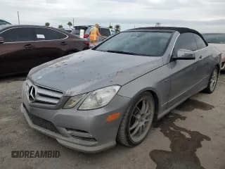 ✅ 2012 Mercedes-Benz E 550 • VIN: WDDKK7DF9CF148116 • Лот: 74793564. Опубликован ранее на Copart с пробегом Не указан. Бесплатный доступ к архиву аукционных продаж из США и подробный отчёт об истории автомобиля на DreamBid. Изображение 1.