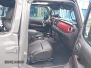 ✅ 2020 Jeep Gladiator Rubicon • VIN: 1C6JJTBG8LL186975 • Lot: 43010773. Listed on IAAI with 85,634 mi. Free auction sales archive from the USA and detailed vehicle history report at DreamBid. Image 5.