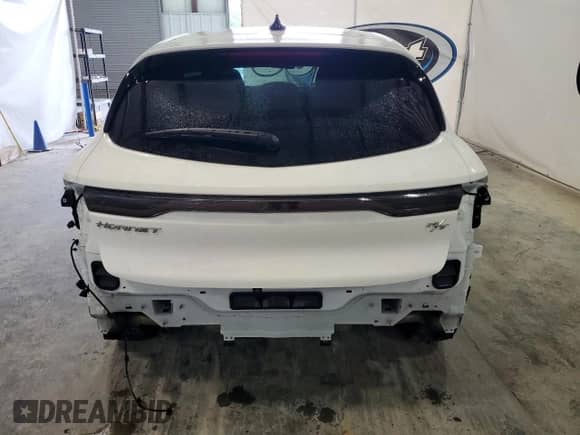 2024 Dodge Hornet R/T z VIN ZACPDFCW1R3A29978, wystawiony jako Copart lot #56465575 z przebiegiem 31 714 mil mil oraz Nie do naprawy • Non repairable. Historia ofert i sprzedaży dostępna na DreamBid. Obrazek 6.