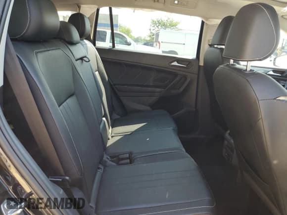 ✅ 2023 Volkswagen Tiguan SE • VIN: 3VVMB7AX9PM004007 • Lot: 67941465. Wystawiony na Copart z przebiegiem 47 578 mil. Bezpłatny archiwum sprzedaży aukcyjnych z USA i szczegółowy raport historii pojazdu na DreamBid. Zdjęcie 11.