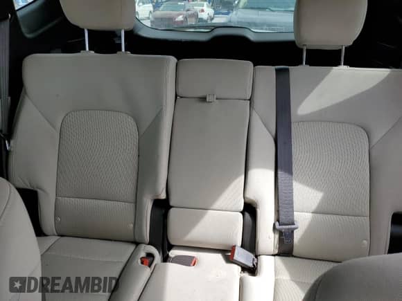 ✅ 2017 Hyundai Santa Fe 2.4L • VIN: 5NMZT3LBXHH020524 • Lot: 44558013. Wystawiony na Copart z przebiegiem 72 948 mil. Bezpłatny archiwum sprzedaży aukcyjnych z USA i szczegółowy raport historii pojazdu na DreamBid. Zdjęcie 10.