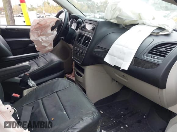 ✅ 2016 Dodge Grand Caravan SE • VIN: 2C4RDGBG1GR169605 • Lot: 43568247. Wystawiony na IAAI z przebiegiem 90 063 mil. Bezpłatny archiwum sprzedaży aukcyjnych z USA i szczegółowy raport historii pojazdu na DreamBid. Zdjęcie 5.