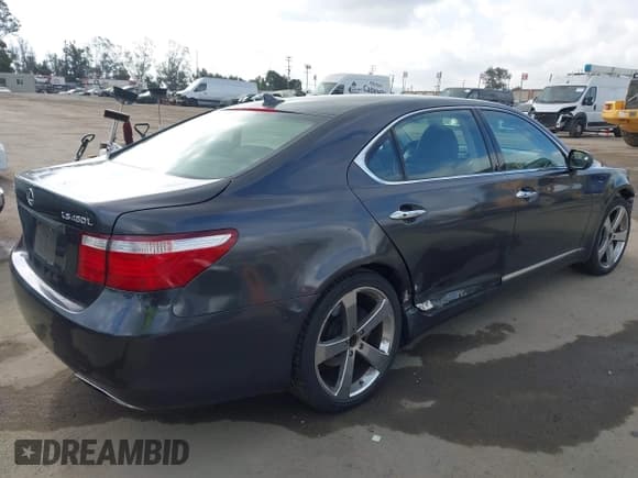 ✅ 2007 Lexus LS 460 L • VIN: JTHGL46F075002562 • Lot: 42110316. Listed on IAAI with Not provided. Free auction sales archive from the USA and detailed vehicle history report at DreamBid. Image 4.
