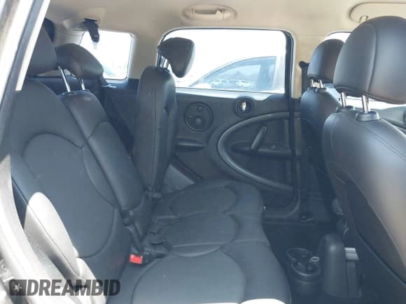 ✅ 2015 MINI Countryman S • VIN: WMWZC3C5XFWT02566 • Lot: 42408045. Wystawiony na IAAI z przebiegiem 114 822 mil. Bezpłatny archiwum sprzedaży aukcyjnych z USA i szczegółowy raport historii pojazdu na DreamBid. Zdjęcie 8.