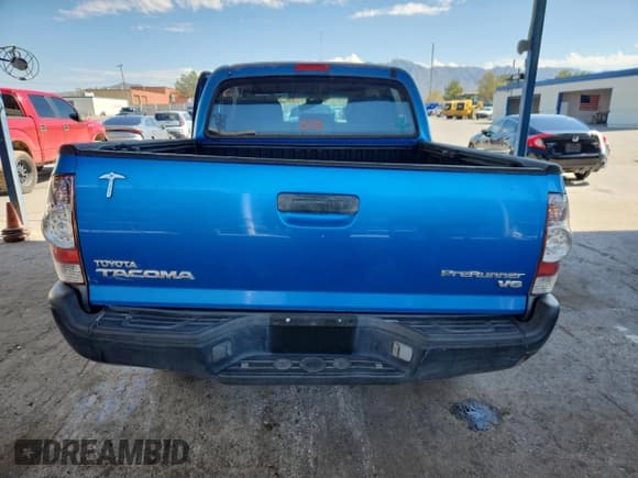 ✅ 2011 Toyota Tacoma PreRunner • VIN: 5TFJU4GNXBX011244 • Лот: 86602405. Опубликован ранее на Copart с пробегом 181 594 миль. Бесплатный доступ к архиву аукционных продаж из США и подробный отчёт об истории автомобиля на DreamBid. Изображение 6.