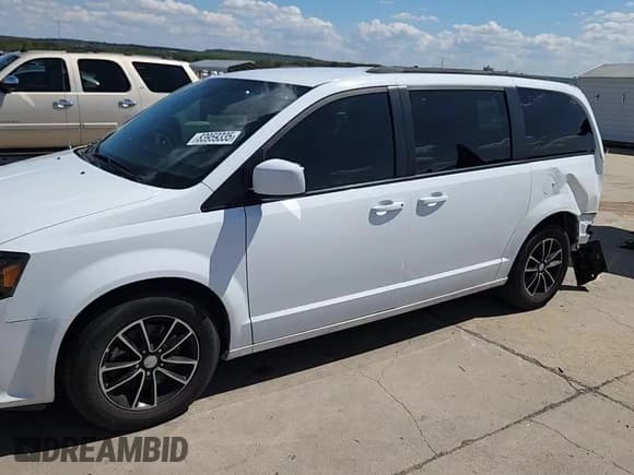 ✅ 2018 Dodge Grand Caravan GT • VIN: 2C4RDGEG4JR345419 • Лот: 83959335. Опубликован ранее на Copart с пробегом 135 834 миль. Бесплатный доступ к архиву аукционных продаж из США и подробный отчёт об истории автомобиля на DreamBid. Изображение 14.