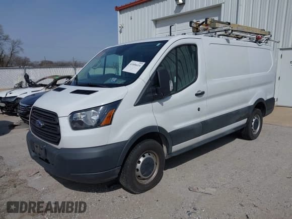 ✅ 2016 Ford Transit Cargo • VIN: 1FTYR1YM1GKB55452 • Lot: 41850416. Wystawiony na IAAI z przebiegiem 91 973 mil. Bezpłatny archiwum sprzedaży aukcyjnych z USA i szczegółowy raport historii pojazdu na DreamBid. Zdjęcie 2.