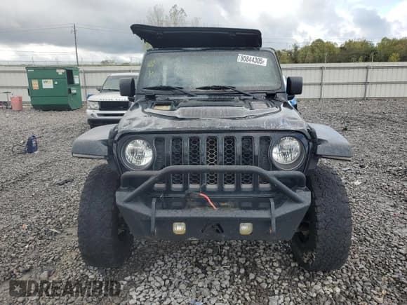 ✅ 2022 Jeep Gladiator Rubicon • VIN: 1C6JJTBG7NL124521 • Lot: 80844305. Wystawiony na Copart z przebiegiem 57 872 mil. Bezpłatny archiwum sprzedaży aukcyjnych z USA i szczegółowy raport historii pojazdu na DreamBid. Zdjęcie 5.
