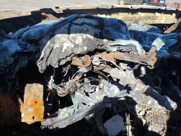 ✅ 2003 Ford Econoline Cargo • VIN: 1FTRE14253HB91088 • Lot: 80722825. Listed on Copart with Not provided. Free auction sales archive from the USA and detailed vehicle history report at DreamBid. Image 9.