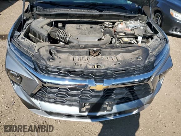 ✅ 2023 Chevrolet Blazer LT • VIN: 3GNKBHR40PS178511 • Lot: 71103685. Listed on Copart with 24,763 mi. Free auction sales archive from the USA and detailed vehicle history report at DreamBid. Image 11.