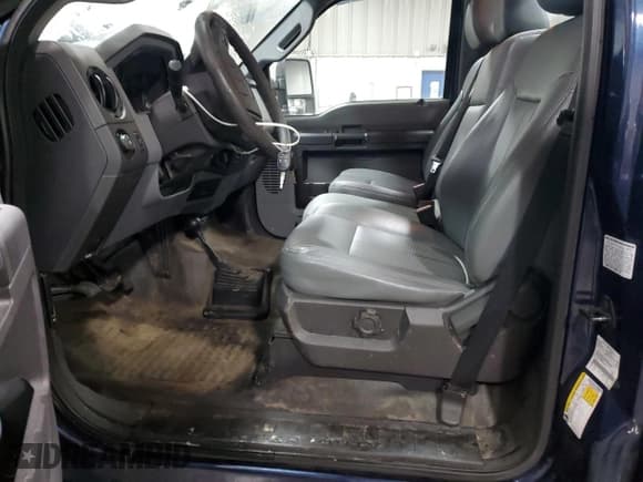 ✅ 2015 Ford F-350 XL • VIN: 1FTRF3B68FED37861 • Lot: 87174364. Wystawiony na Copart z przebiegiem 108 883 mil. Bezpłatny archiwum sprzedaży aukcyjnych z USA i szczegółowy raport historii pojazdu na DreamBid. Zdjęcie 7.