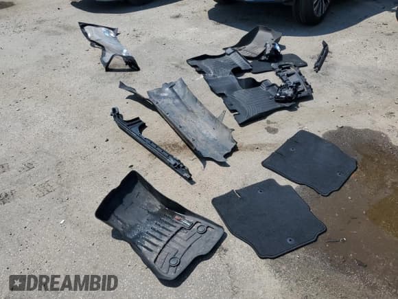 ✅ 2021 Jeep Wrangler Unlimited Sport • VIN: 1C4HJXDG6MW737612 • Lot: 60875264. Listed on Copart with 29,220 mi. Free auction sales archive from the USA and detailed vehicle history report at DreamBid. Image 14.